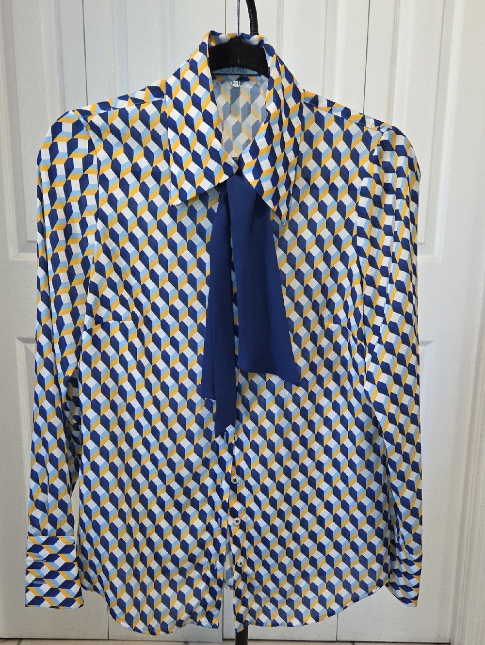 Sz 6 Hawes and Curtis Geometric Blue and Yellow Tie-Neck Women's Blouse